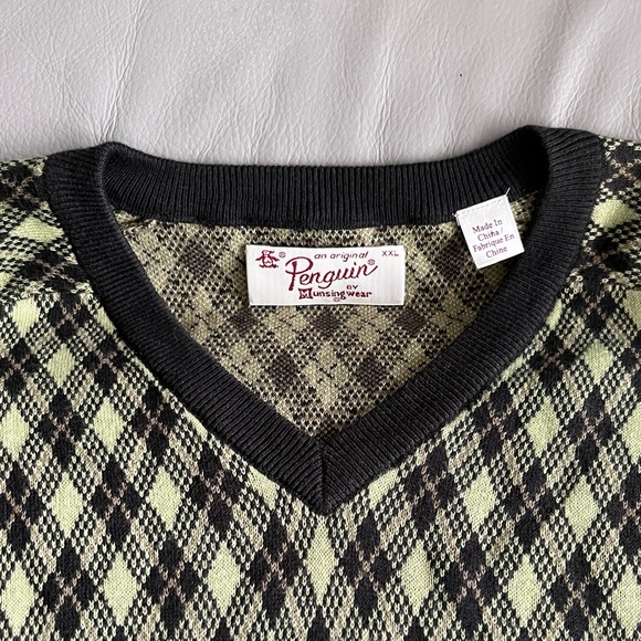 NWOT - Original Penguin Men’s V Neck Sweater - Size XXL - Picture 3 of 5